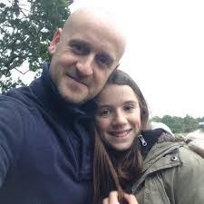 Darren Wiles's Instagram, Twitter & Facebook