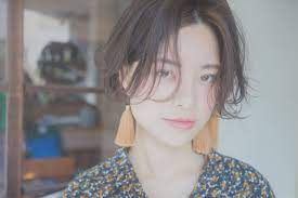 hair ヘアー はスタイリスト モデルが発信するヘアスタイルを中心に トレンド情報が集まるサイトです 20万枚以上のヘアスナップから髪型 ヘアアレンジをチェックしたり ファッション メイク ネイル 恋愛の最新まとめが見つかります ショート パーマ 美髪
