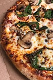 Family Dinner Idea Make Tonight A Pizza Night With Domino S From Cheesy Pizzas To Chicken Pastas Oven Baked Sandwiches Bread And Recipes Food Yummy Food