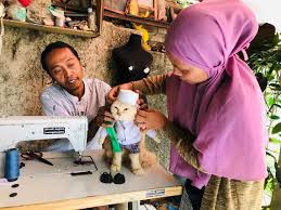 Gambar 8 tempat yang terpisah antara santri putra dan putri tidak. Fredi Lugina Priadi Ahli Membuat Pakaian Khusus Kucing Republika Online