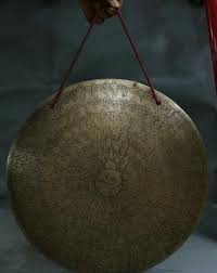 De tamtam is een op de gong lijkend metalen slaginstrument (idiofoon). 31cm Tibet Temple Bronze Gong Tam Tam Sanskrit Sacrifice Musical Instruments Instrument Instrument Musicalinstrument Gong Aliexpress