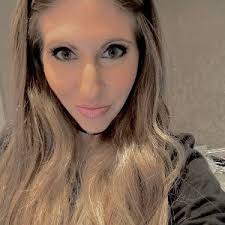 Mia Herman's Instagram, Twitter & Facebook