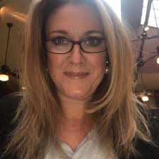 Amanda Scott (@ScottMardascott)