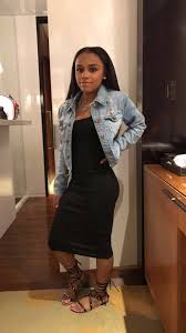 How old is floyd mayweather's daughter iyanna mayweather and is she facing a life sentence for aggravated assault? Who Is Floyd Mayweather S Daughter Iyanna Mayweather Wikiodin Com