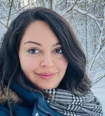 Nancy Traver's Instagram, Twitter & Facebook