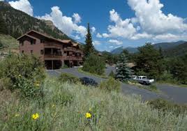 With a magnificent view of longs peak from our affordable and spacious rooms, estes village inn is the perfect place for a weary traveler to rest their head. Wildwood Inn Hotel Estes Park Usa Overview