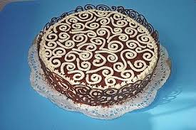 Gefullte Nusstorte Von Dieliebebeate Chefkoch Rezept Nusstorte Torten Kuchen