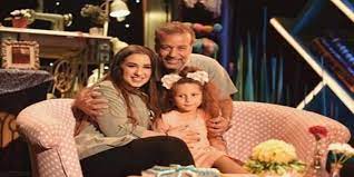 أعلن الفنان شريف منير عن موعد برنامجه الجديد أنا وبنتى والذى يشارك به نجلته أسما شريف منير ومن المقرر أن ي عرض البرنامج عبر شاشة couple photos photo couples