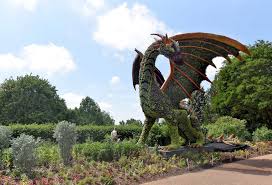 Atlanta botanical garden alice in wonderland. Atlanta Botanical Garden S Alice Is A Story Told In Plants