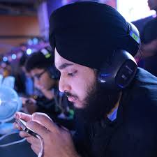 Snippets from Red Bull M.E.O. Season 7 ❤️🔥 Jonathan Amaral  @ig_jonathangaming Scout @scoutop Goblin @goblinn_64 SouL Manya  @soul__manyaa Zgod @zgodofficiaal Attanki Gaming @attanki_gaming Pukar  @pukarrr_444 From Red Bull M.E.O. @redbullindia #bgmi ...