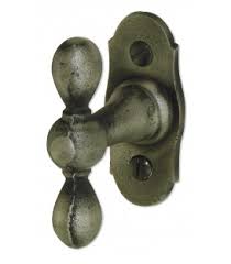 Poignee De Fenetre Sarlat Fonte Noire 1001poignees Votre Specialiste De La Poignee De Porte Poignee Fenetre Poignee De Porte Sarlat