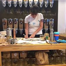 Zero waste is a set of principles focused on waste prevention that encourages the redesign of resource life cycles so that all products are reused. Movimento Lixo Zero Portugal Zero Waste Lifestyle