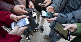 El gobierno de Canadá propone prohibir el acceso a redes sociales a jóvenes menores de 16 años