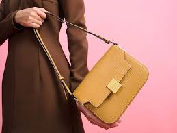 Túi đeo chéo mini nữ: 6 lưu ý giúp chọn mua túi chuẩn xinh –  BALOHANGHIEU.com