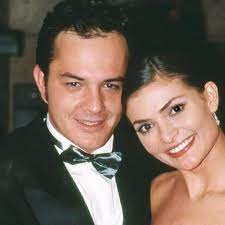 Born ana maria orozco aristizabal on 4th july, 1973 in santa fé de bogotá, colombia, she is ana maría orozco aristizábal (born july 4, 1973) is a colombian movie, theatre and television actress who is notable for her portrayal as betty in the. Yo Soy Betty La Fea Ana Maria Orozco Y Julian Arango Se Divorciaron Por Problemas En La Telenovela Hugo Lombardi Telenovelas Netflix Colombia Fama Mag