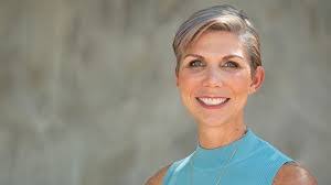 Annie Headley's Instagram, Twitter & Facebook