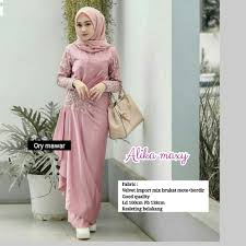 Model baju batik modern bagi para wanita perlu dibahas tersendiri mengingat ragamnya yang sangat banyak mulai dari dress, blus, gamis batik, bolero, cardigan, longdress dan lain lain. 56 Model Baju Batik Trend Terbaru Kekinian Modelbaju Id