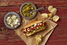 Do Hot Dogs Have Real Ingredients Or Mystery Meat Food Yummy Chicken Recipes Hot Dogs
