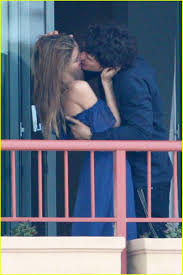 Check spelling or type a new query. Orlando Bloom Miranda Kerr Balcony Pda Miranda Kerr Orlando Bloom Miranda Kerr Miranda
