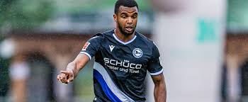 Medina danielle oona valbak (born andrea fuentealba valbak; Arminia Bielefeld Nathan De Medina Steht Vor Dem Comeback