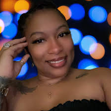 Dawn Staley makes history with her new seven-year, $22.4M contract,  becoming the highest-paid Black coach in women's basketball. It is a proud  moment for gender equity in sports. 🏀 #DawnStaley #Gamecocks  #WomensBasketball #