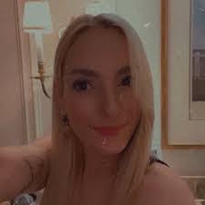 Sharon Vess's Instagram, Twitter & Facebook