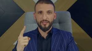 My tribe and my friends! Motivul Pentru Care È™tefan Mandachi A Plecat Din Emisiunea Lui Cozmin GuÈ™Äƒ De La Realitatea Tv