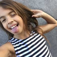 Jasmine Amos's Instagram, Twitter & Facebook