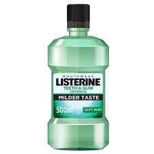 Водата за уста listerine green tea съдържа флуорид, за да заздрави зъбите и предотврати кариесите. Listerine Mouthwash Teeth Gum Defence Milder Taste Soft Mint 500ml Al Dawaa Pharmacies
