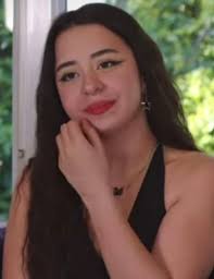 Encantada de que me hayan aceptado,soy seguidora de Beren Gokyildiz desde  que empezó a trabajar ,veo todas sus novelas,para mí no hay nadie que la  reemplace,es la número 1.Le mando besos y