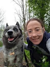 Pics of Raya from our walk today. 👣 🐾 💕