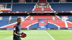 Fue inaugurado el 18 de julio de 1897, pero el actual recinto data de 1972. Liga Francesa El Psg Inaugura Una Escape Room Para Sus Fans En El Parque De Los Principes Marca Com