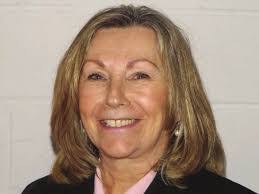 Elizabeth Mathurin's Instagram, Twitter & Facebook