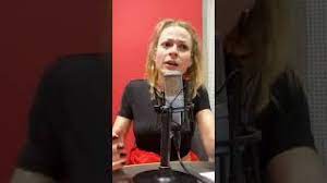 قبلة #حسين_فهمي لـ #باميلا_الكيك تثير ضجة. Ø¨Ø§Ù…ÙŠÙ„Ø§ Ø§Ù„ÙƒÙŠÙƒ Ø£Ù†Ø§ Ù…Ø³Ù„Ù…Ø© Ùˆ Ù…Ø³ÙŠØ­ÙŠØ© Youtube