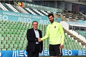 «é um momento muito difícil. Tarantini Renova Com O Rio Ave Renascenca