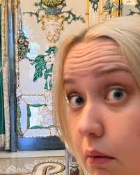 for 4 years i thought sidney was gaslighting us that she could speak  spanish. highlight of the day was finding out she in fact was not  gaslighting us