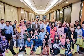 Raja muda selangor sempurnakan istiadat pemasyhuran. Mb Media Must Stand Their Ground As Fourth Estate Selangor Journal