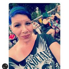 What time do people line up for concert?