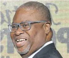 Observer Photo Editor Bryan Cummings passes