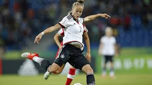 Giulia gwinn is carried off the pitch after injuring her right knee in germany's euro 2022 qualifier versus ireland. U 17 Wm Gwinn Freistoss Fur Tor Des Turniers Nominiert Dfb Deutscher Fussball Bund E V
