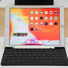 Los jugadores podrán elegir con libertad su punto de partida usando su paracaídas y deberán mantenerse en la. Por Que El Ipad Es El Dispositivo Ideal Para La Pandemia The New York Times