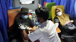 Di berbagai belahan dunia, kaum muda telah berada di garda depan kegiatan dan inisiatif yang bertujuan untuk mencapai suplai darah yang aman. 20 Link Twibbon Gambar Ucapan Hari Donor Darah Sedunia 2021 Untuk Diposting Di Media Sosial Tribunnews Com Mobile
