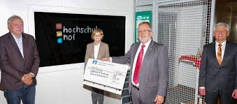 Nutzen sie unsere beratungsqualität in den filialen vor ort oder. Vr Bank Bayreuth Hof Und Genossenschaftsverband Bayern Unterstutzen Hochschule Campuls