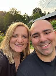 Kate Roach's Instagram, Twitter & Facebook