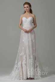 Boho brautkleider liegen nach wie vor im trend, denn sie verbinden auf einzigartige weise lässigkeit mit naturverbundenheit. Champagner Farbenes Brautkleid Mit Spitze Cwzt15008 Cocomelody
