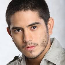 arnold macias (@arnoldmacias13)