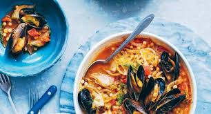 Moules Pochees Dans Un Bouillon De Tomate Et De Fenouil Fenouil Plat Principal Moules