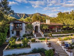 The exterior façade of a spanish home will usually feature smooth stucco walls, red barrel tile roofs, sweeping arched openings, wrought iron details on windows and heavy arched sometimes the front elevation of a spanish home will include a tower or turret reminiscent of those found in old world spain. Interesting Things You Should Know About Colonial Homes
