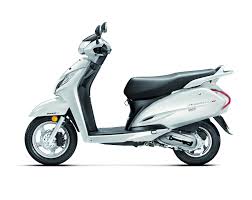 A Glance At The Various Kinds Of Honda Activa White Motorcycle Honda Best Scooter