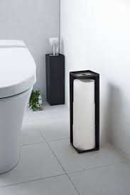 interieurtip wc rolhouder closed tower zwart yamazaki toilet ontwerp toiletpapier zwart